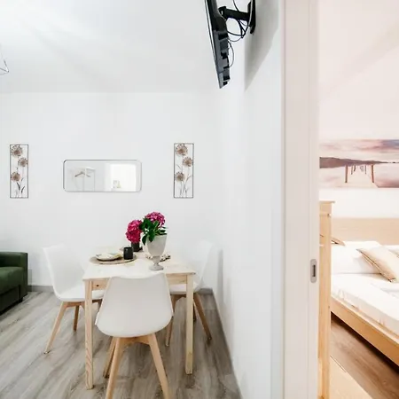 Lejlighed Comfy Apt 6 Min Foot From S.giovanni Station! *